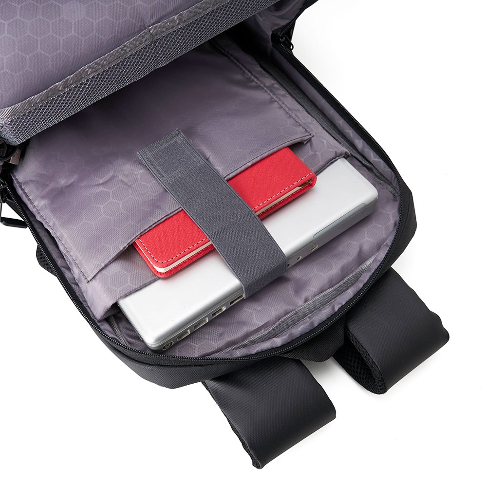 Mochila Couro Sintético USB 20L - Imagem 5