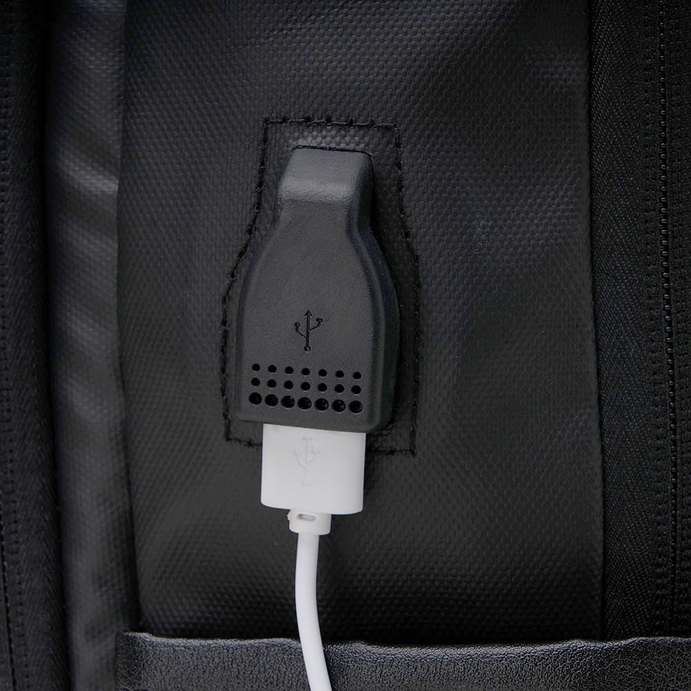 Mochila Couro Sintético USB 20L - Imagem 7